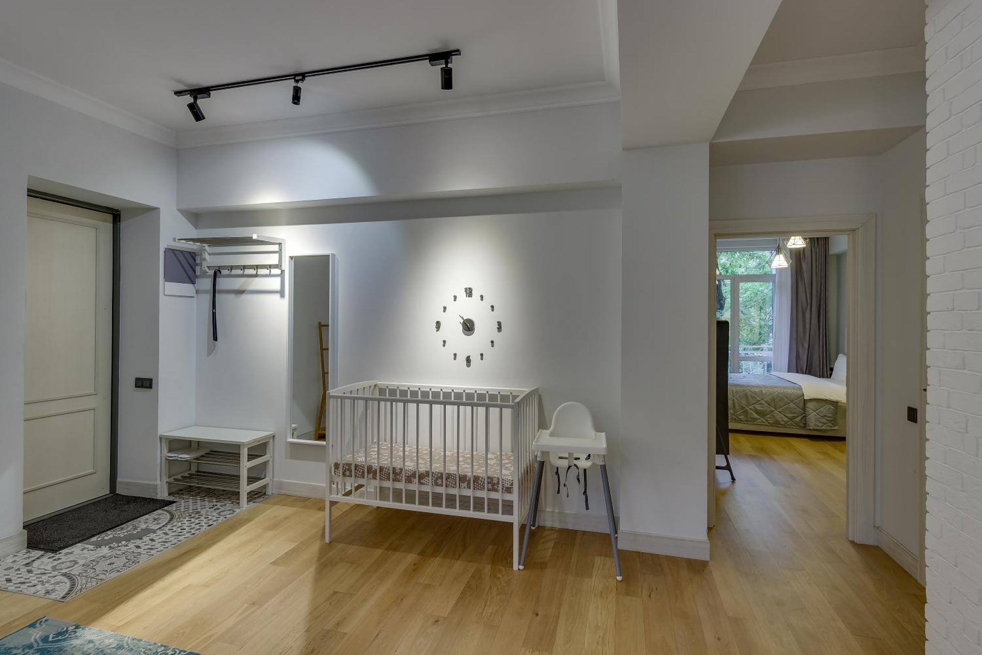Opera Apartments Almaty Bilik gambar