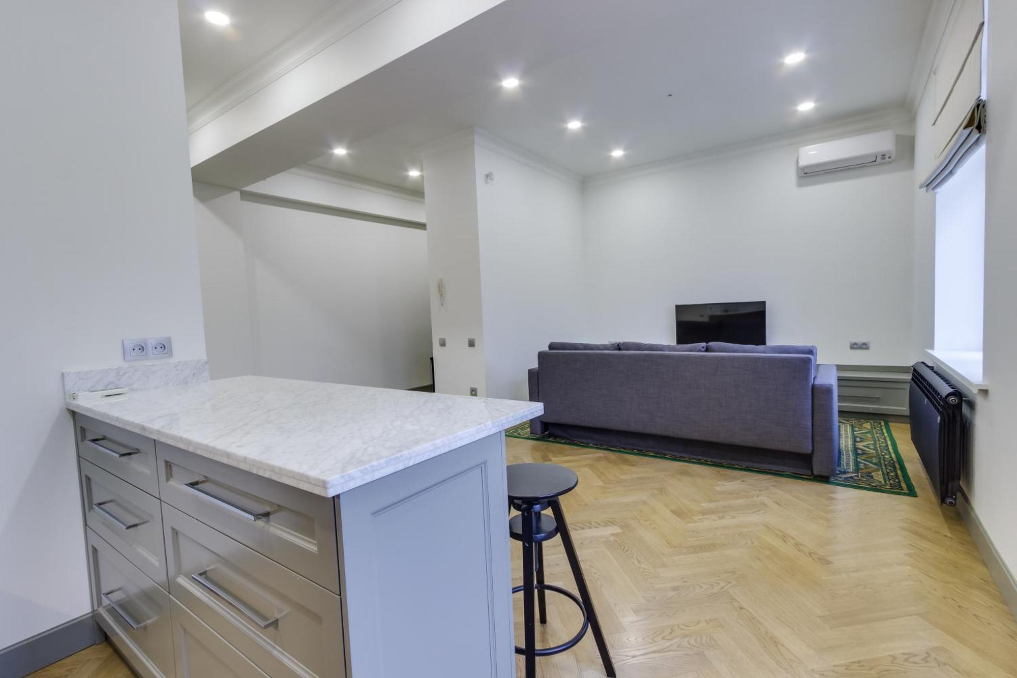 Opera Apartments Almaty Bilik gambar