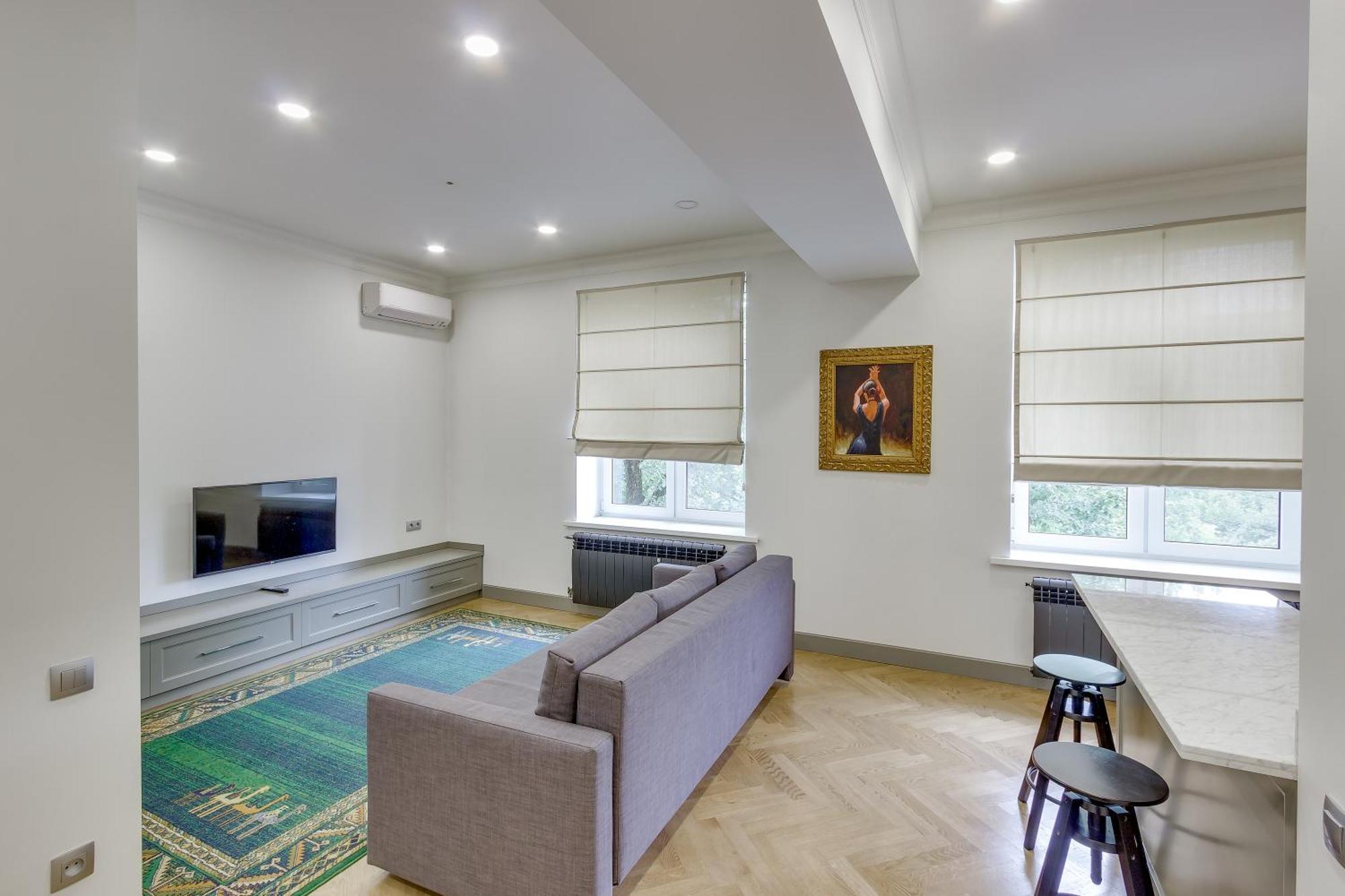 Opera Apartments Almaty Bilik gambar