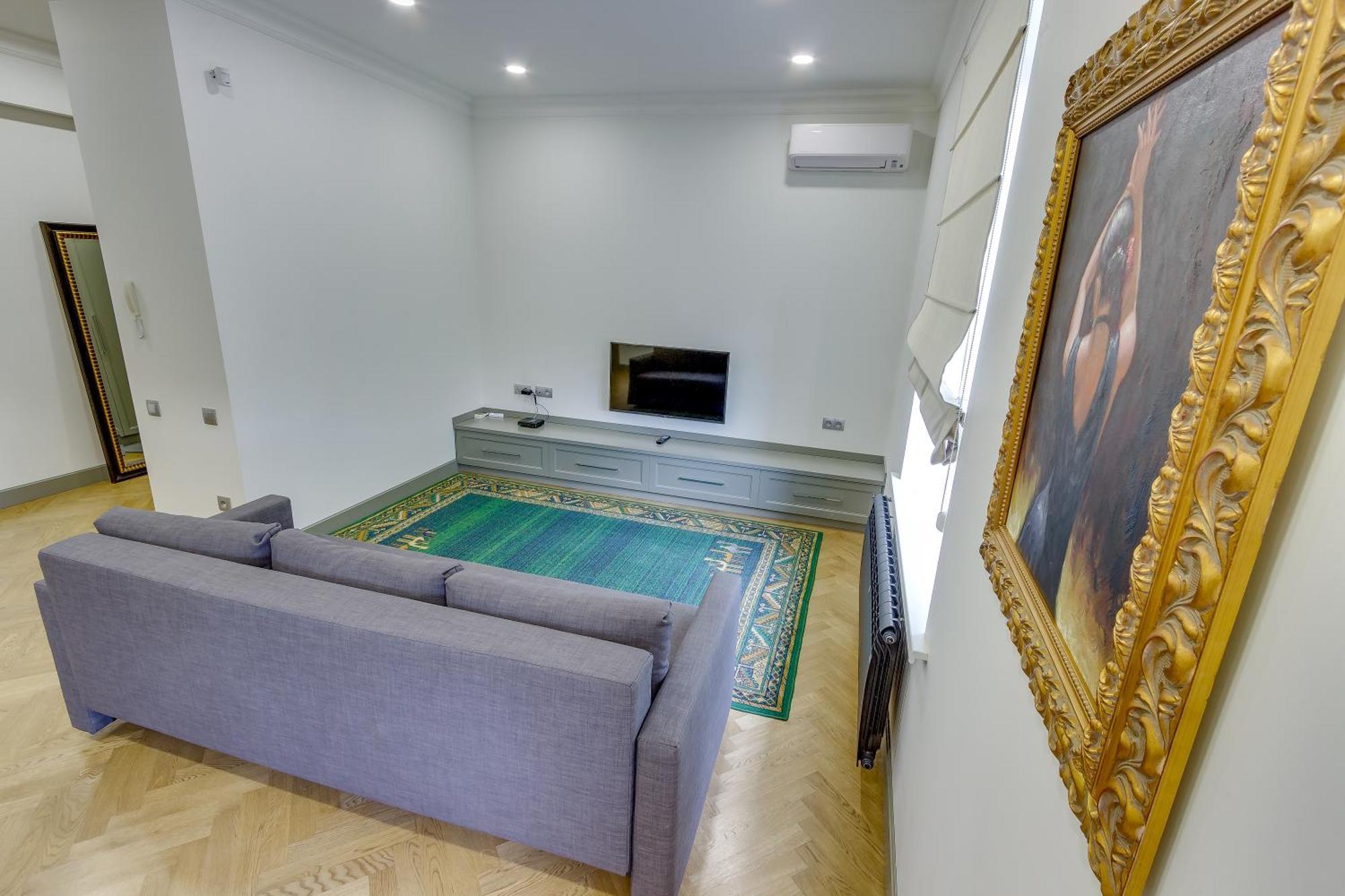 Opera Apartments Almaty Bilik gambar