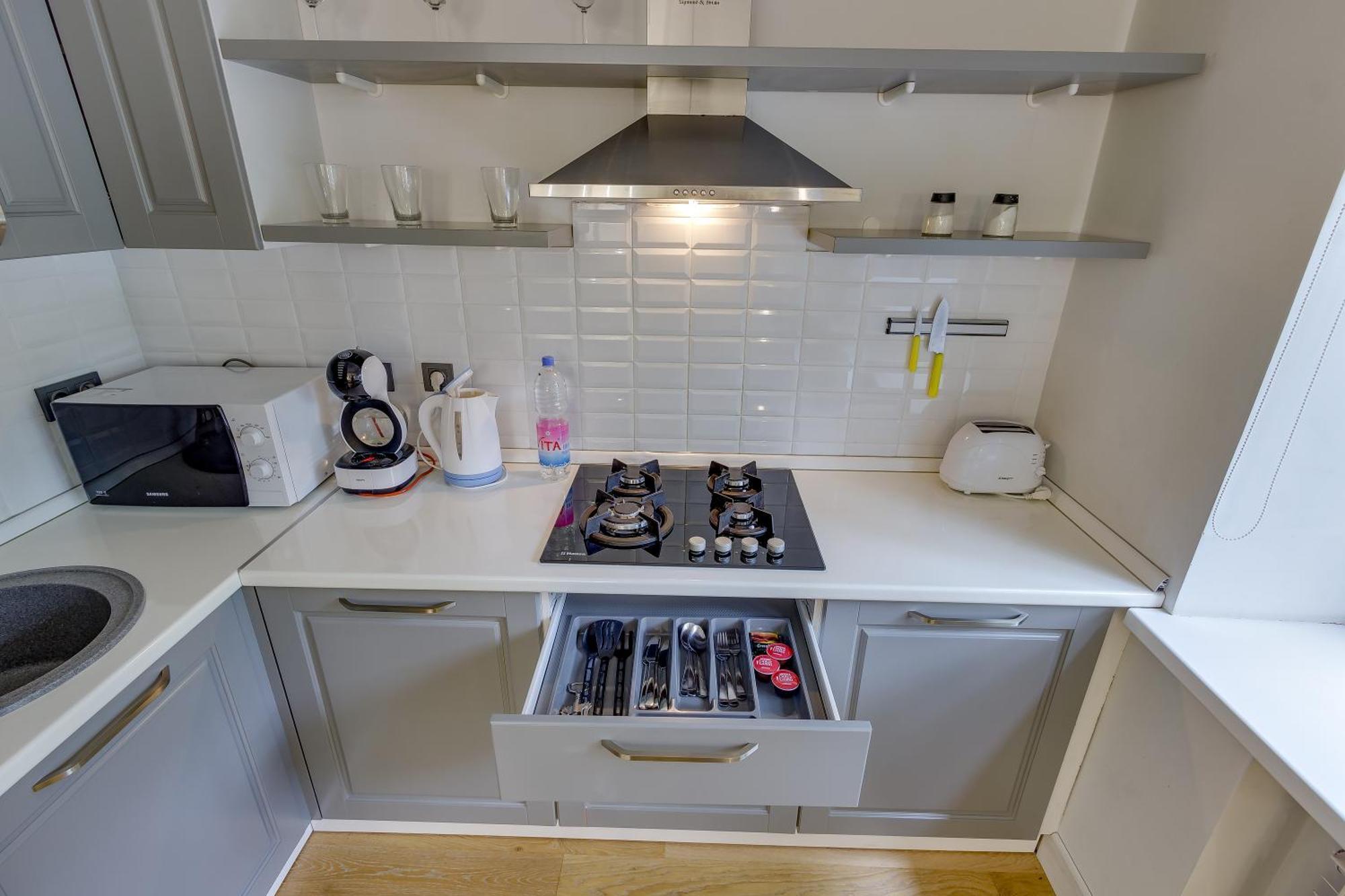 Opera Apartments Almaty Bilik gambar